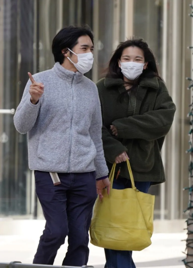 眞子さまと小室圭の結婚後のエピソード１ニューヨークにて夫婦円満と見られる散歩
