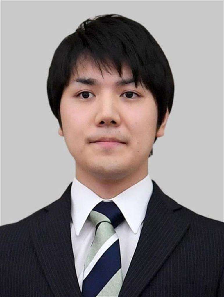 小室圭の髪型で昔とロン毛時代を比較する