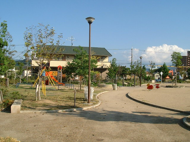 河内長野市鳴尾公園